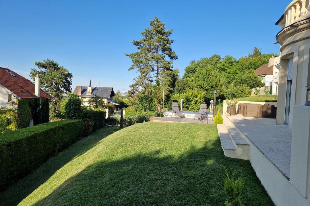 Photo of Others in Bougival