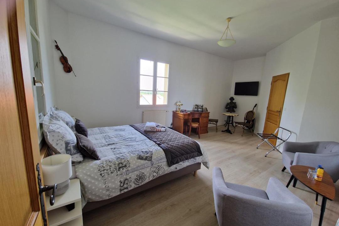 Photo of Others in Bougival