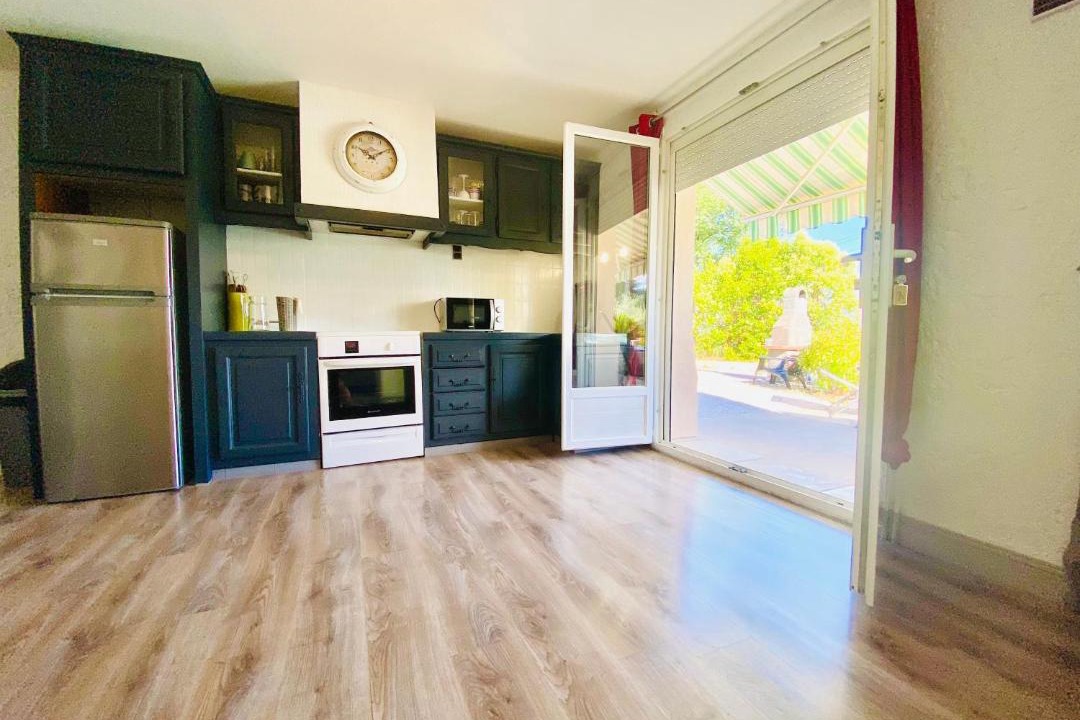 Photo of Kitchen in Saint-Martin-d'Ardeche