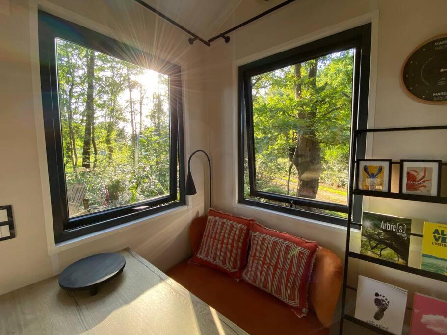 Photo of Others in Ferel