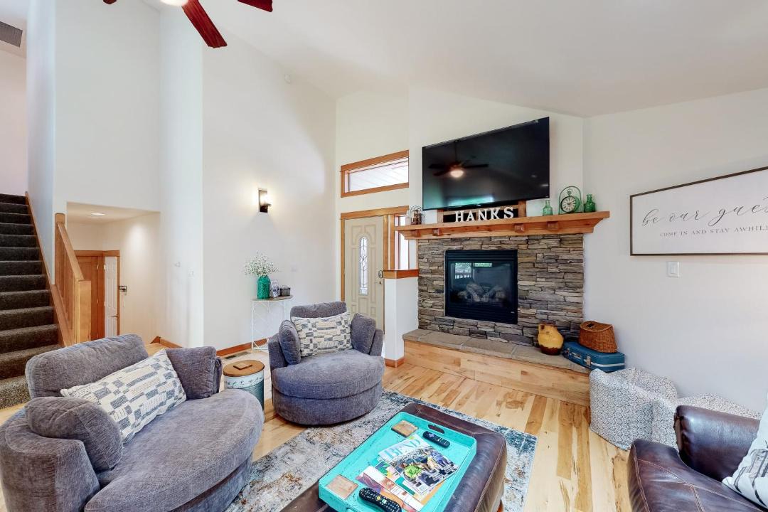 Photo of Livingroom in Three Rivers