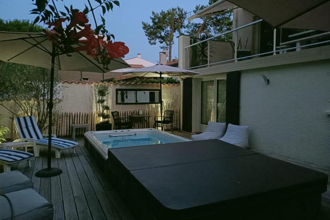 Photo of Others in Le Grand-Village-Plage