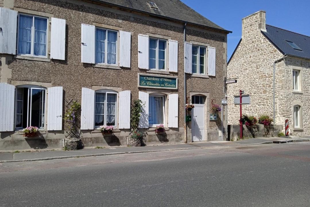 Photo of Buildings in Saint-Floxel