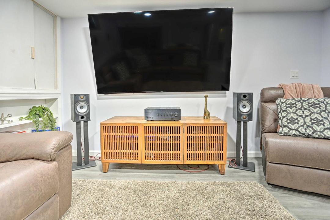 Photo of Livingroom in Saddle Brook