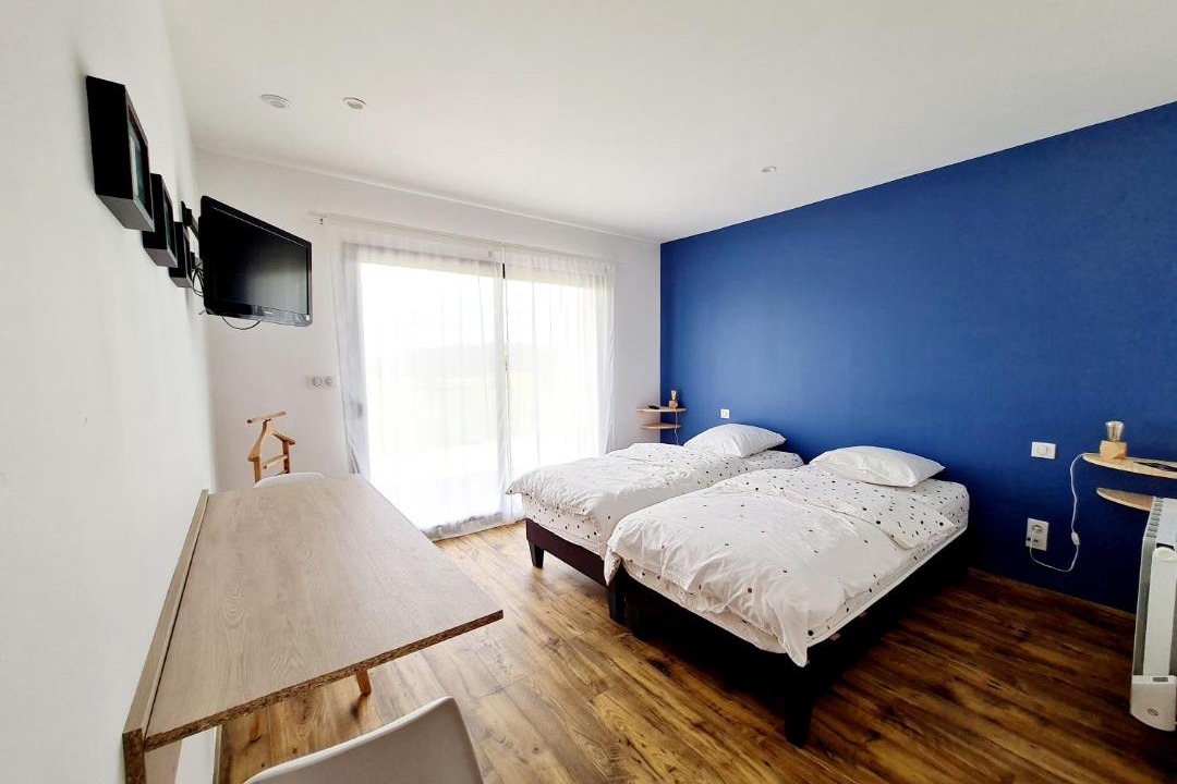 Photo of Others in Servant