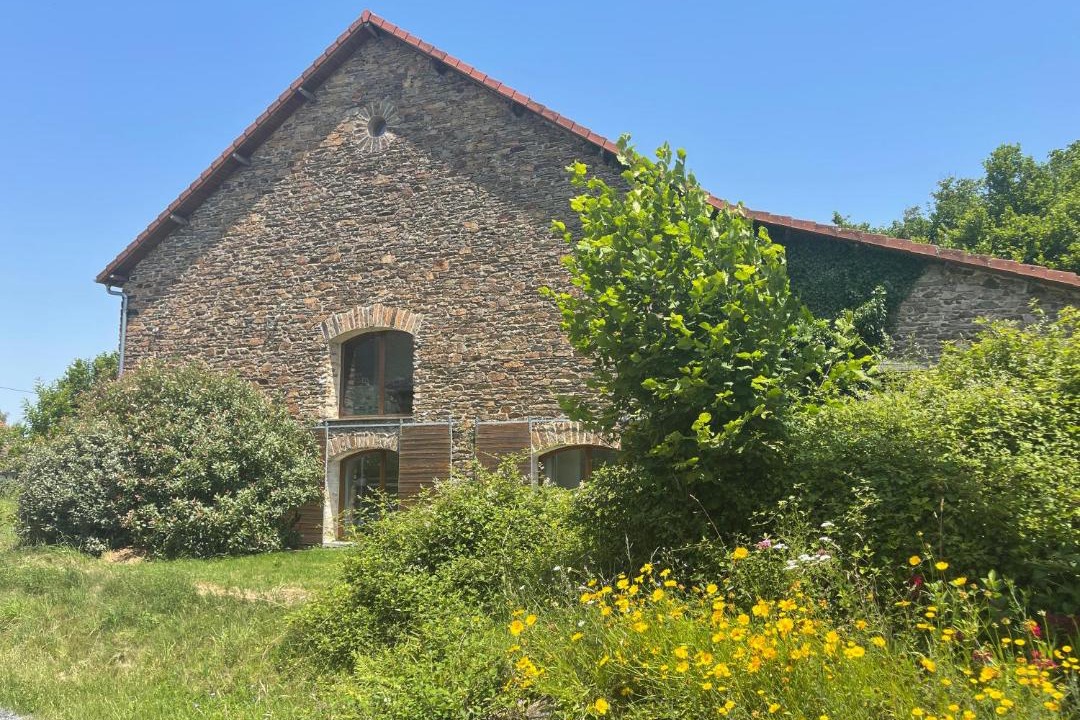 Photo of Buildings in Troche