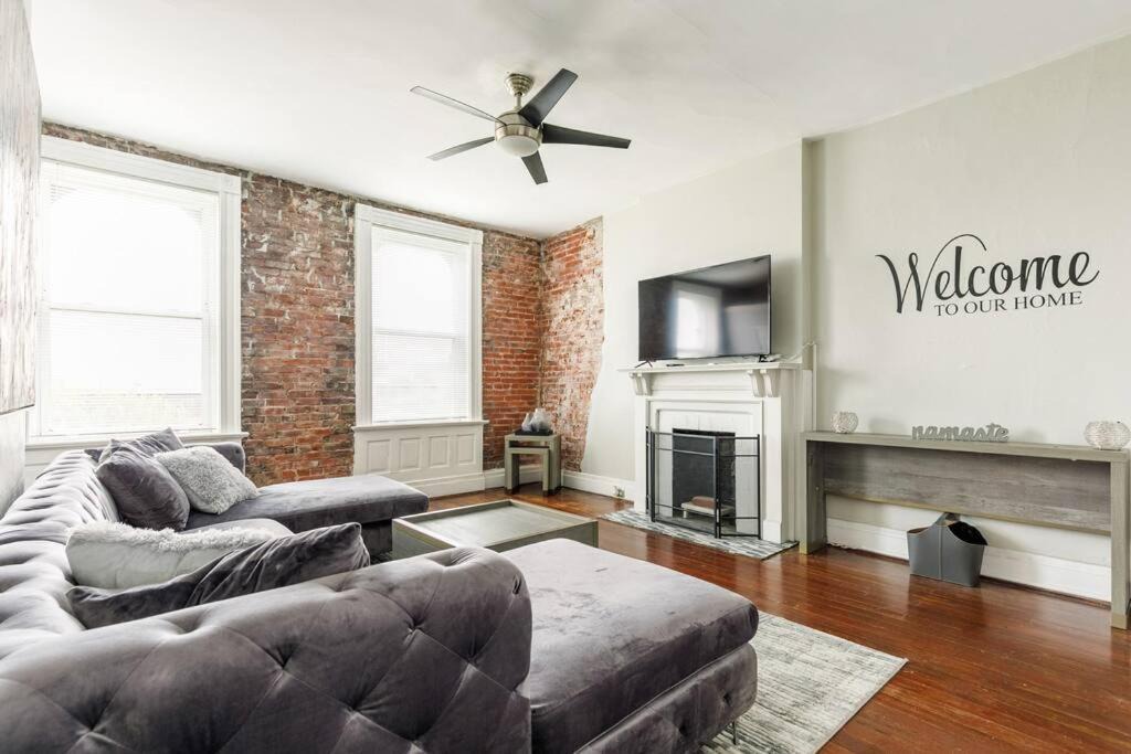 Photo of Livingroom in Downtown St. Louis