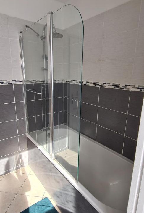 Photo of Bathroom in Signy-lAbbaye