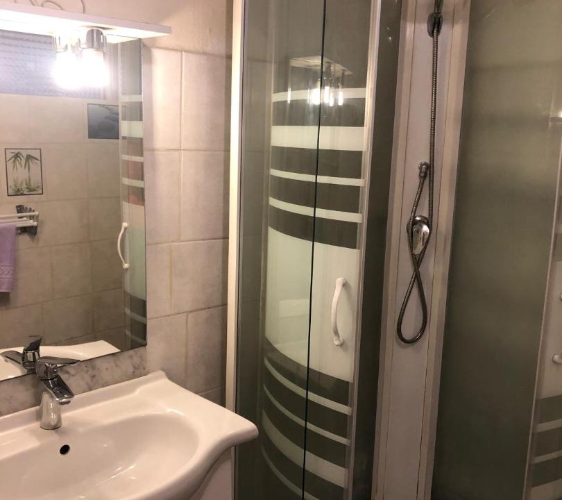 Photo of Bathroom in Barcelonnette