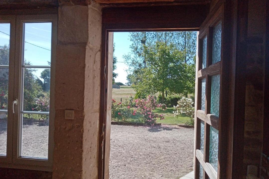 Photo of Others in Le Cercueil