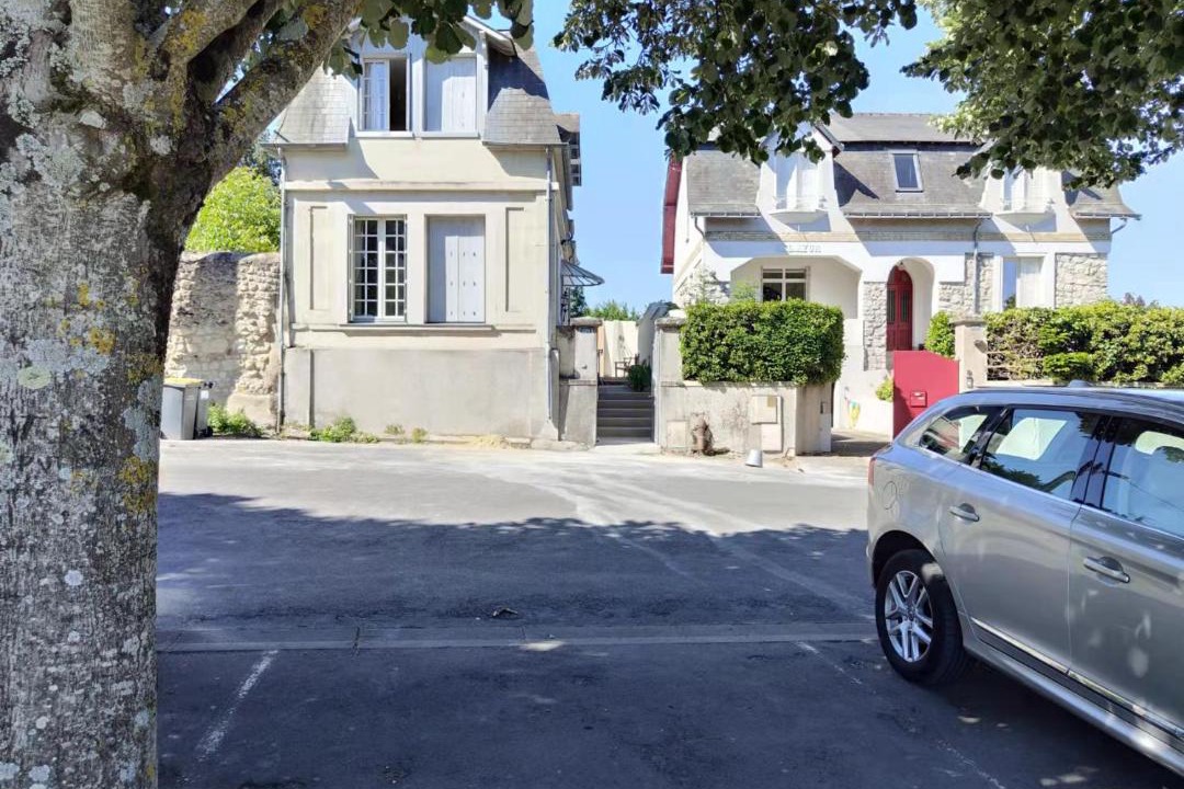 Photo of Buildings in Saumur