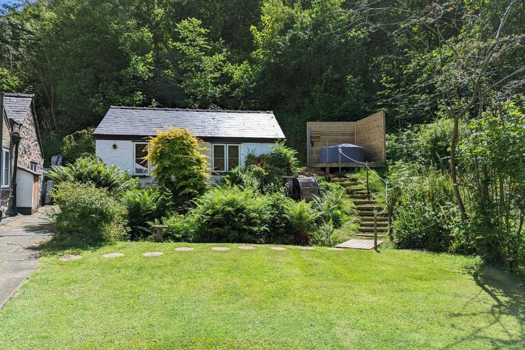 Photo of Others in Hendrerwydd