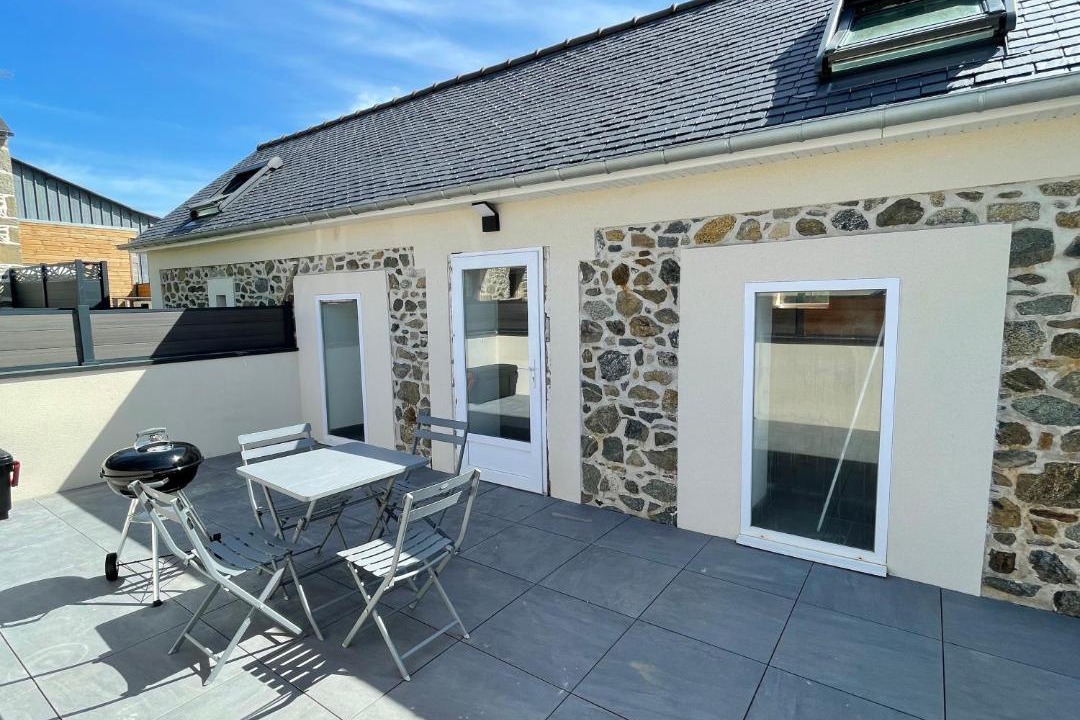 Photo of Others in Hillion