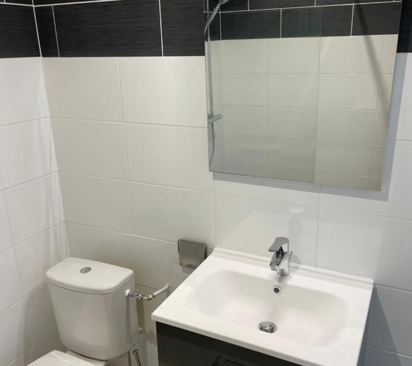 Photo of Bathroom in Hillion