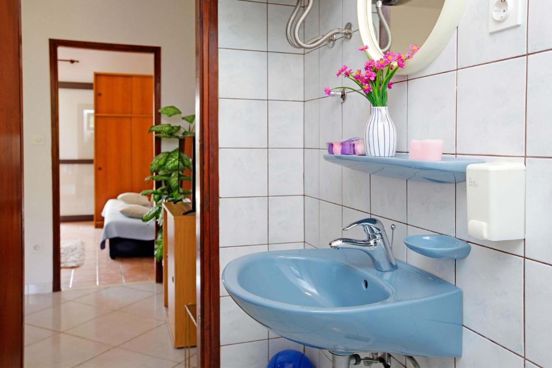 Photo of Bathroom in Potirna