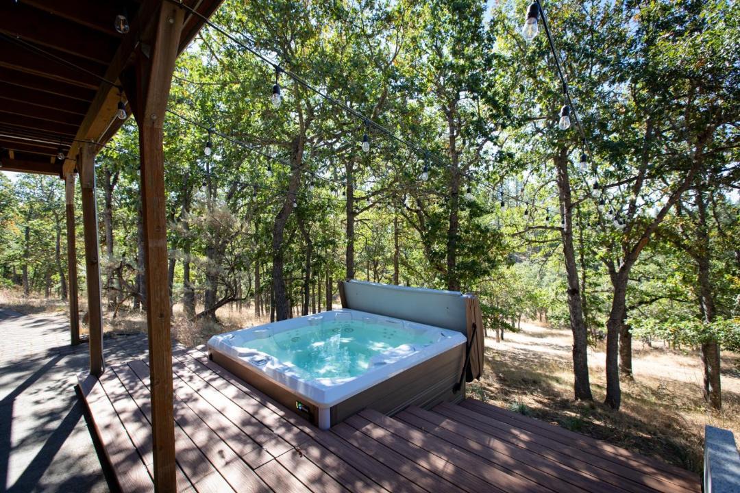 Photo of Others in Lyle