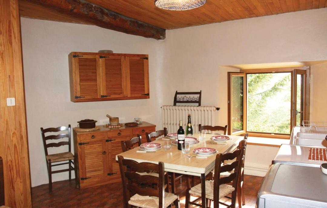 Photo of Kitchen in Monetier-les-Bains