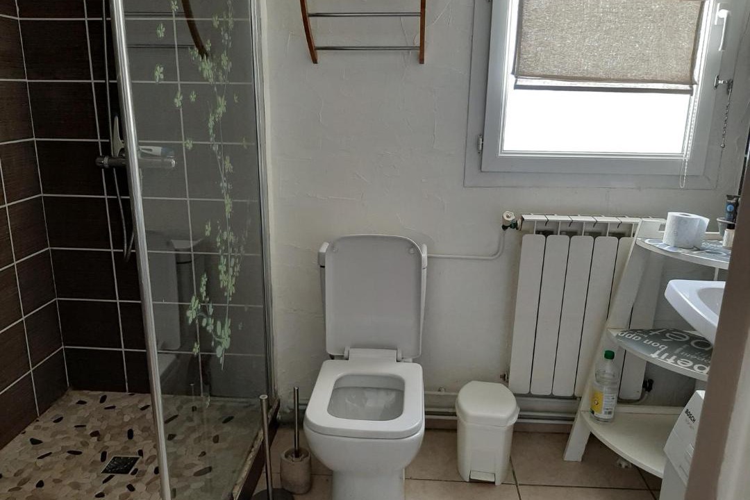 Photo of Bathroom in Pouillon