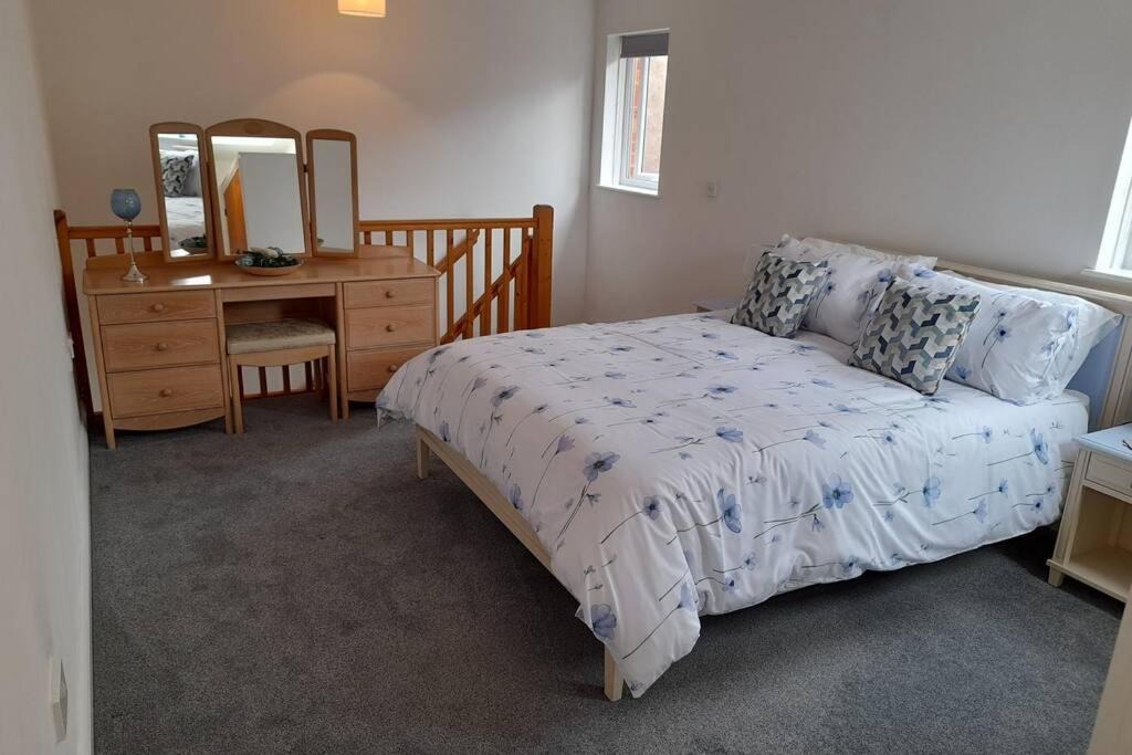 Photo of Bedroom in Tewkesbury