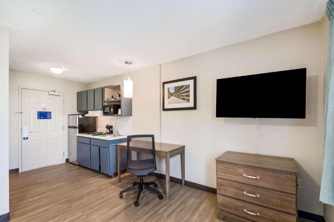 Photo of Livingroom in Dulles Town Center