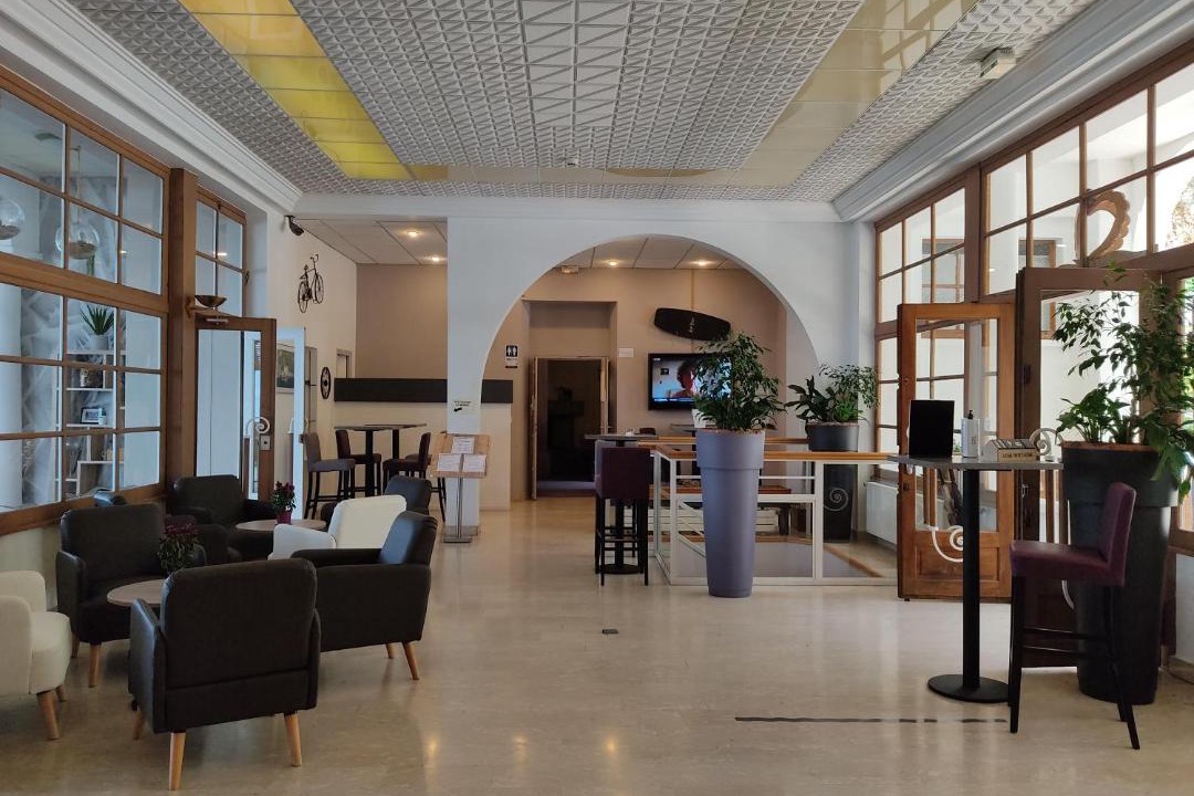 Photo of Others in Publier