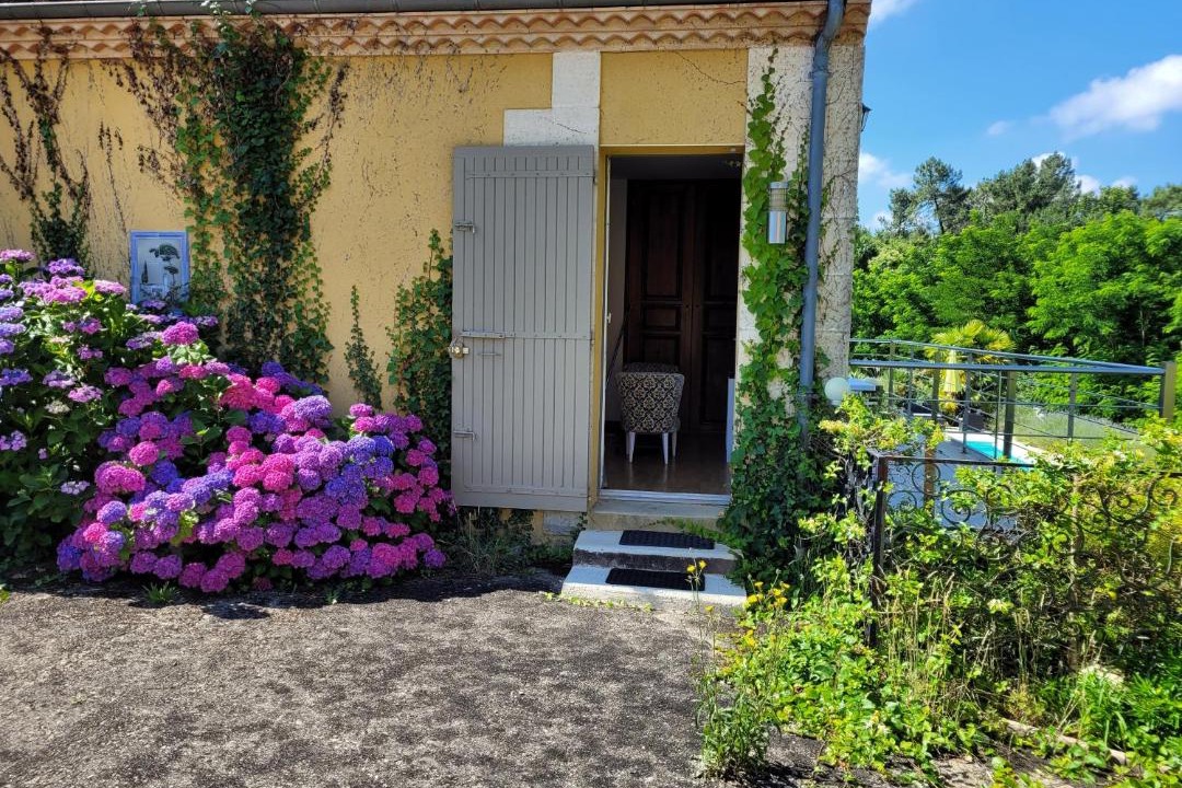Photo of Others in Saint-Bonnet-sur-Gironde