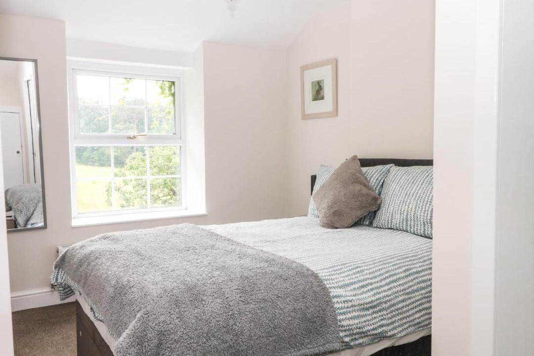 Photo of Others in Kerridge