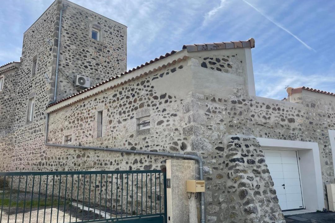 Photo of Buildings in Lussas