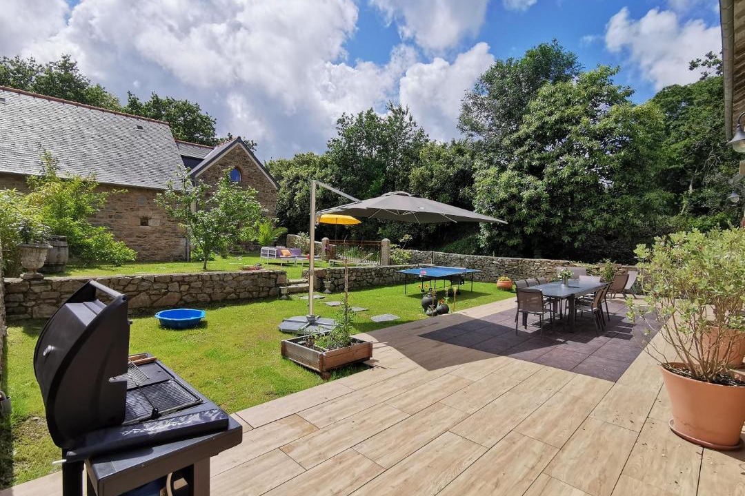 Photo of Others in Cite