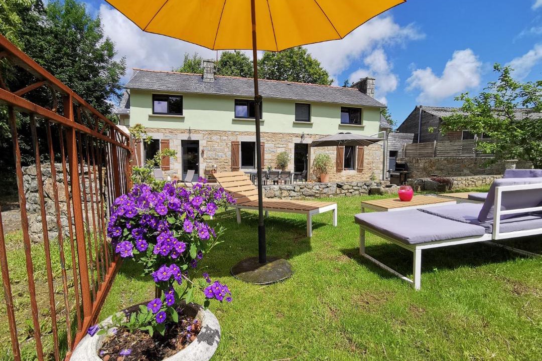 Photo of Others in Cite