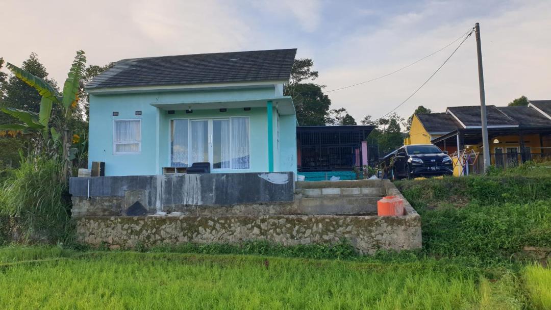 Photo of Buildings in Pandjalu