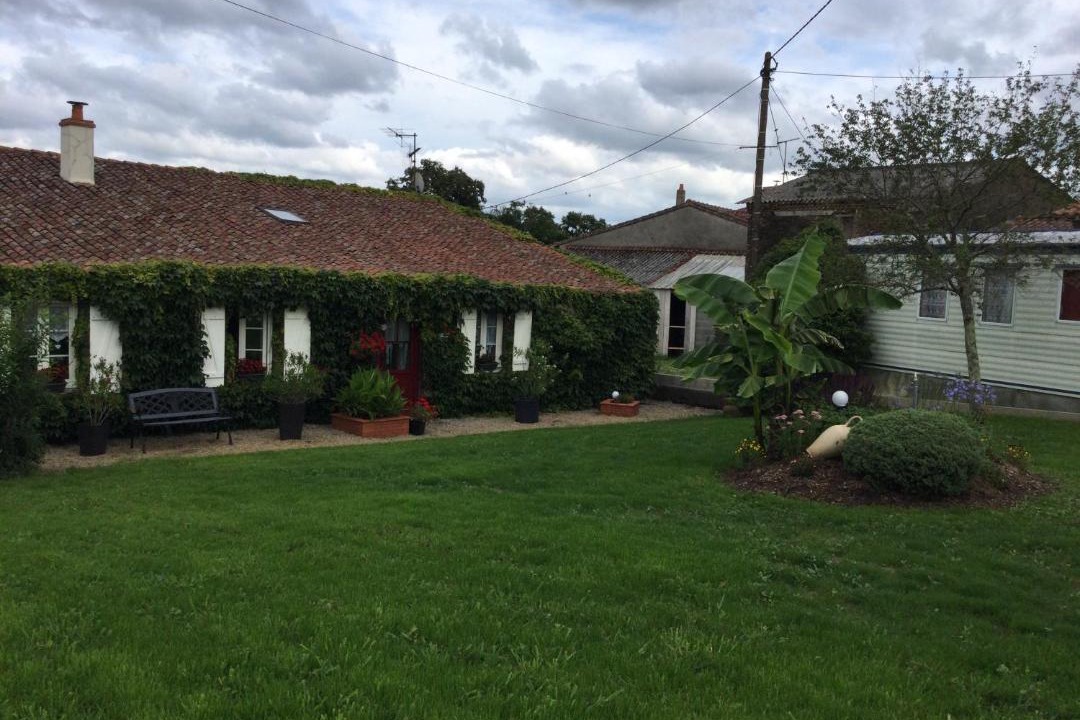 Photo of Buildings in Vallet