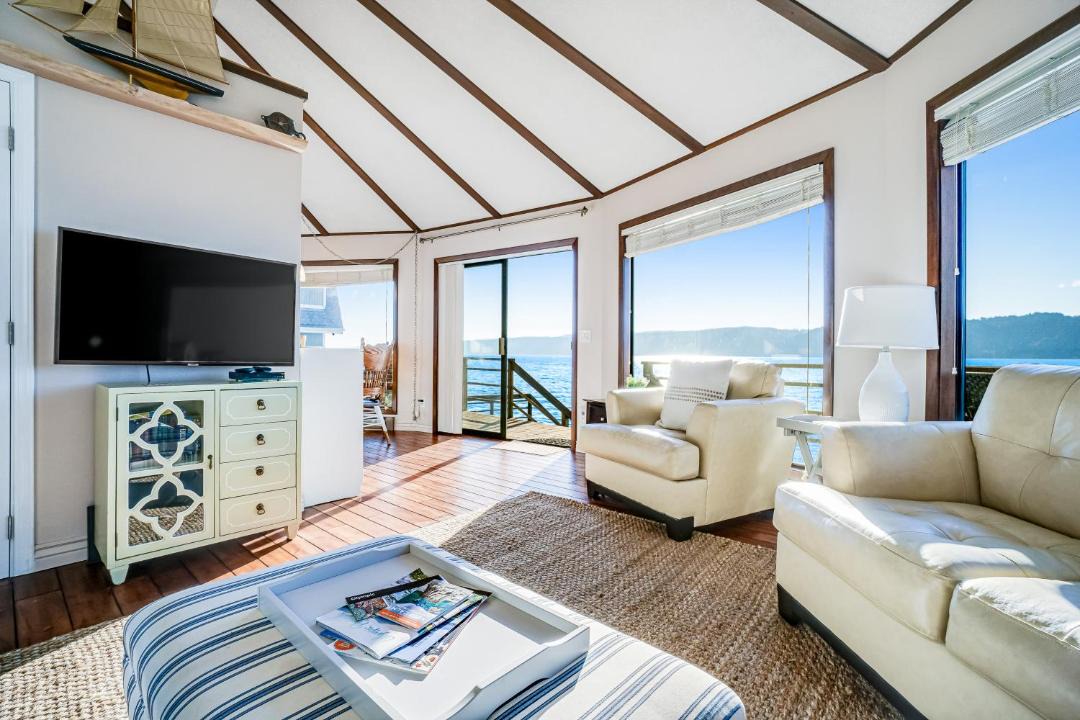 Photo of Others in Hoodsport