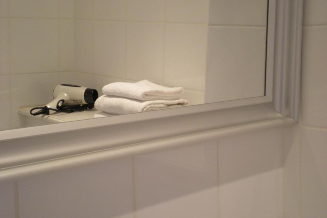 Photo of Bathroom in Calais City Center