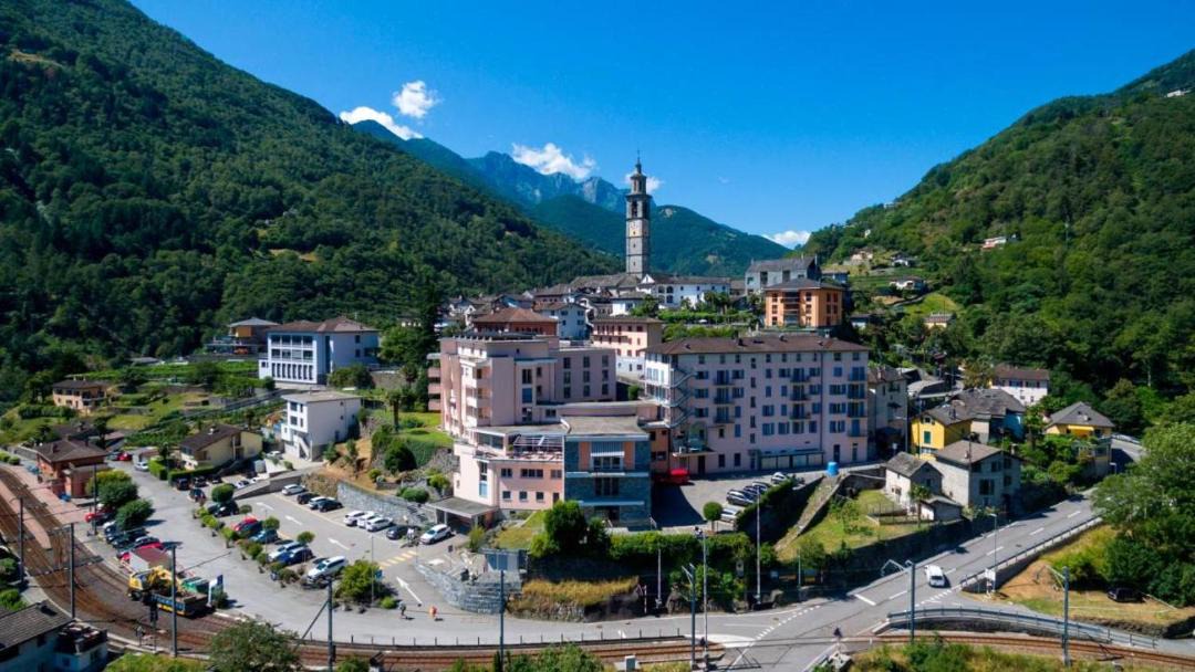 Photo of Buildings in Intragna