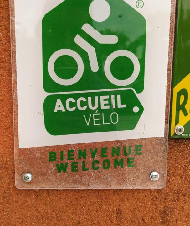 Photo of Others in Valence