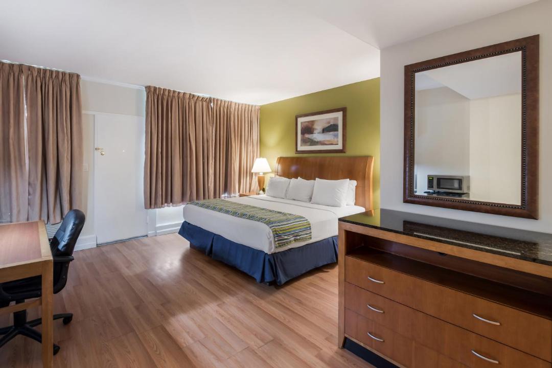 Photo of Bedroom in Painted Post