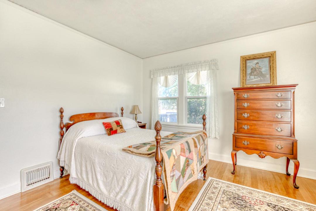 Photo of Bedroom in McMinnville