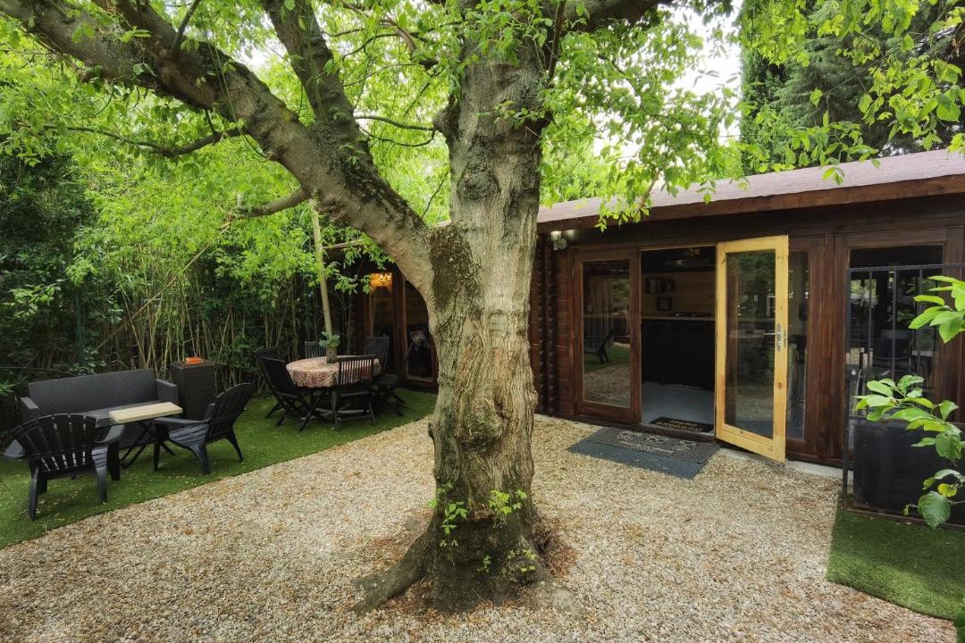 Photo of Buildings in Vallabregues