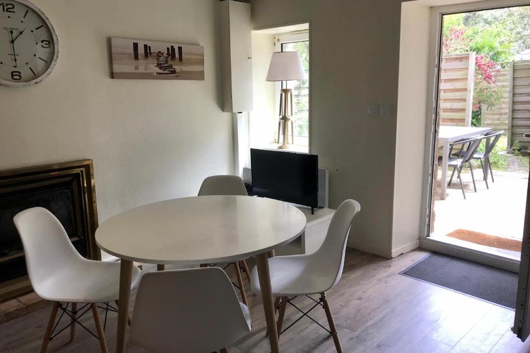 Photo of Livingroom in Saint-Ideuc