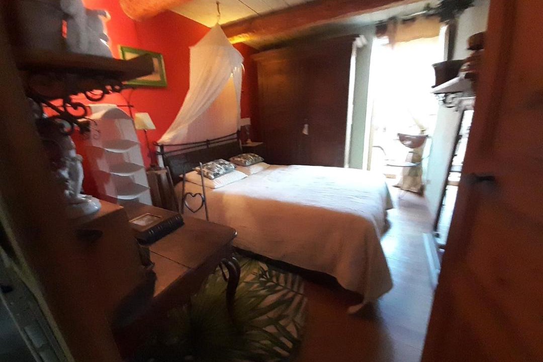 Photo of Bedroom in Peret