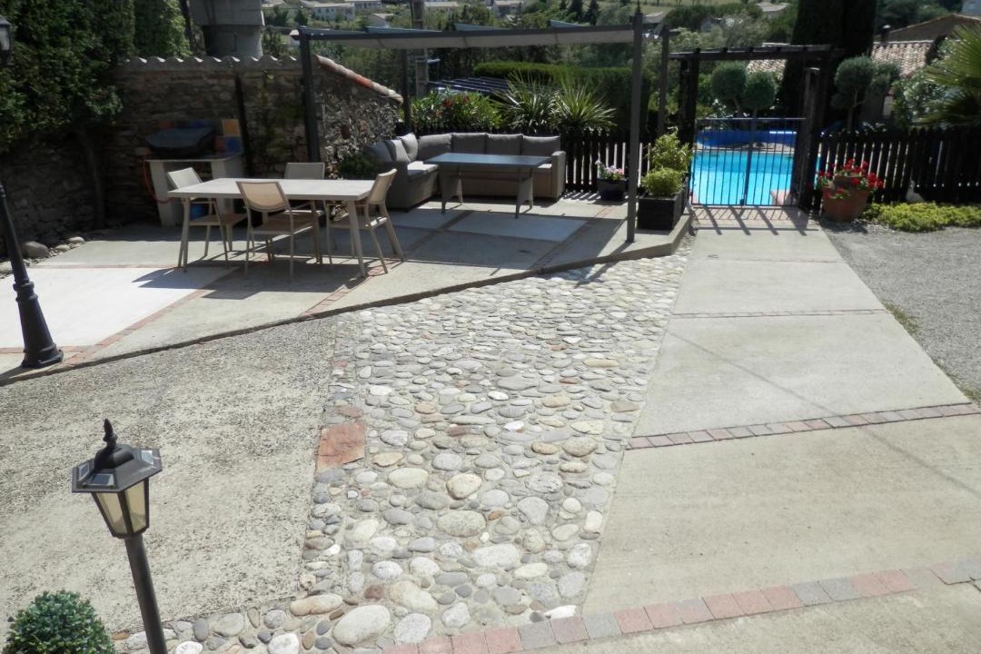 Photo of Others in Salsigne