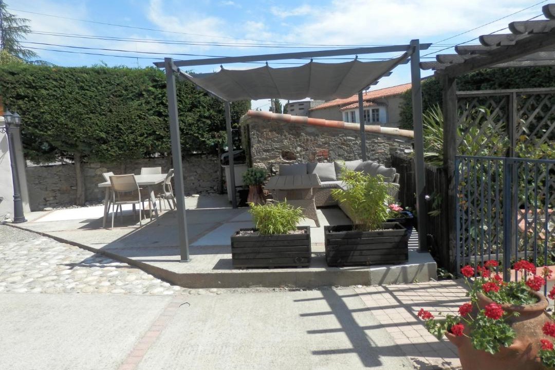 Photo of Others in Salsigne