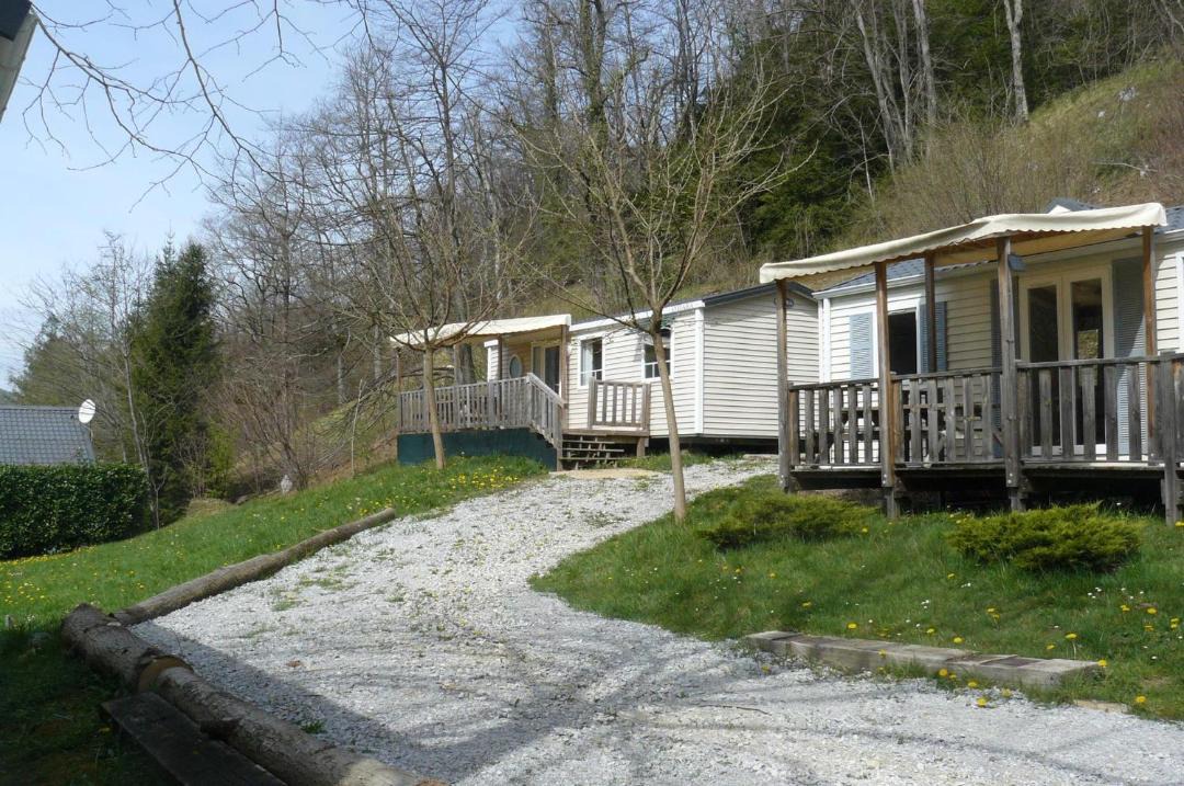 Photo of Others in Louvie Juzon