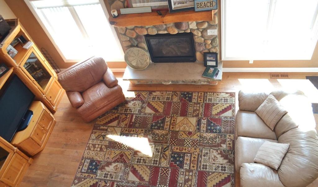 Photo of Livingroom in Redgranite