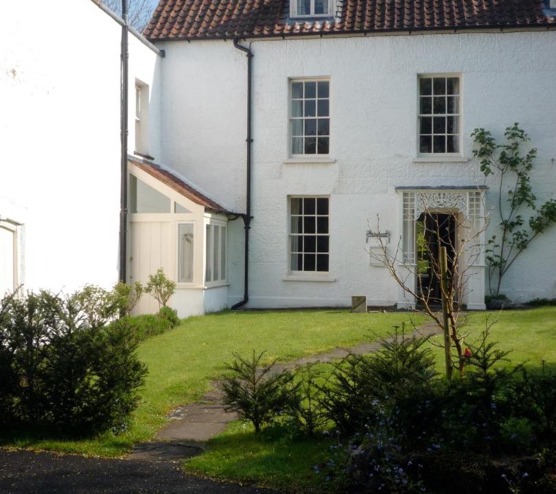 Photo of Buildings in Cribbs Causeway