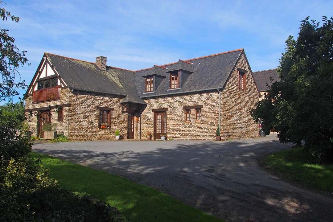 Photo of Others in Saint-James