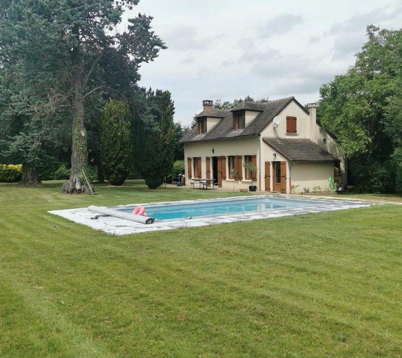 Photo of Buildings in Saint-Sauveur-en-Puisaye