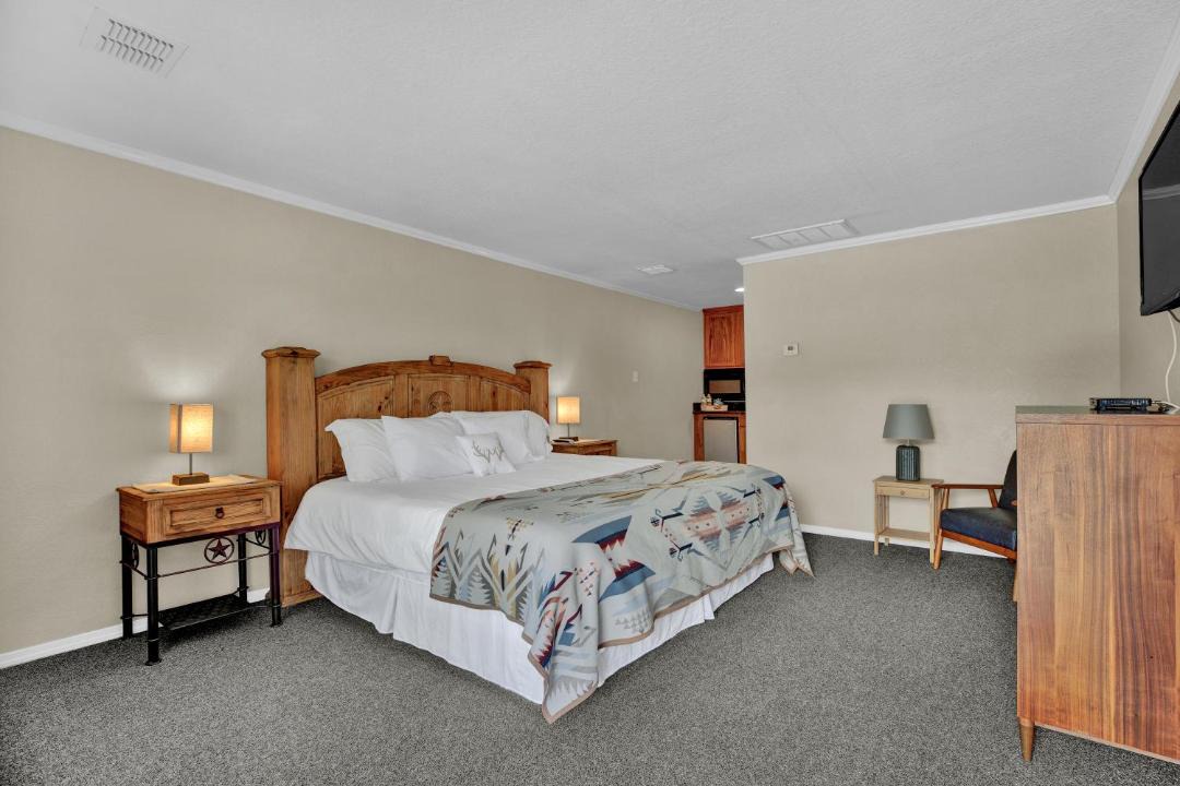 Photo of Bedroom in Canyon Lake