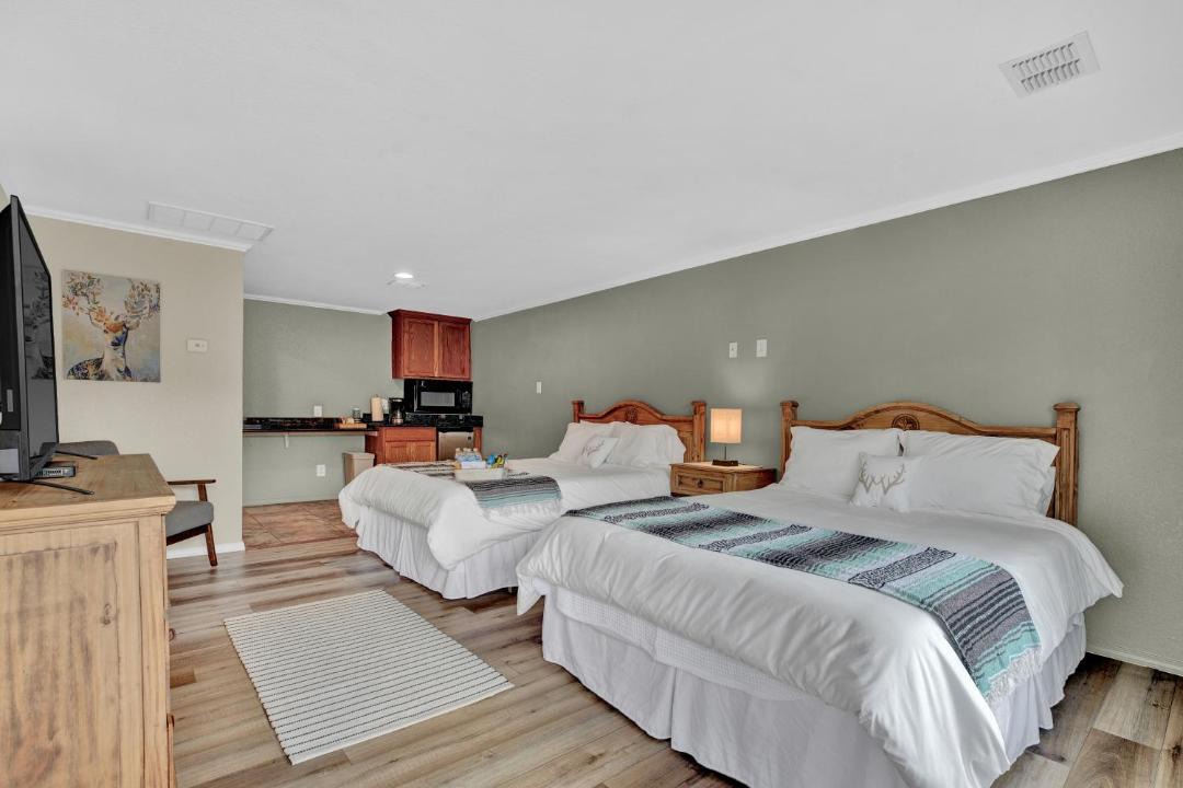 Photo of Bedroom in Canyon Lake